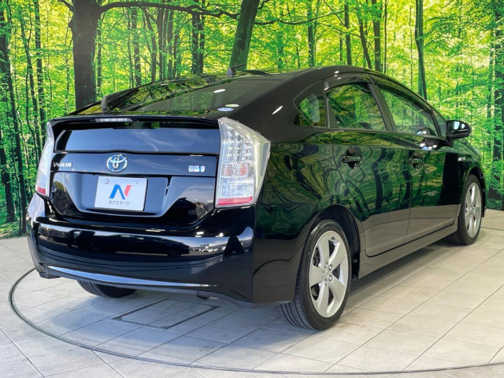 2011 Toyota Prius DAA-ZVW30 (UW-6a111ba3ca4f7)[23]