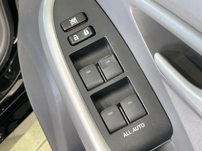 2011 Toyota Prius DAA-ZVW30 (UW-6a111ba3ca4f7)[21]
