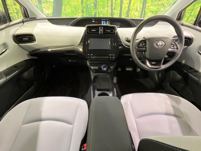 2020 Toyota Prius DAA-ZVW51 (UW-6a111baa49b6f)[27]