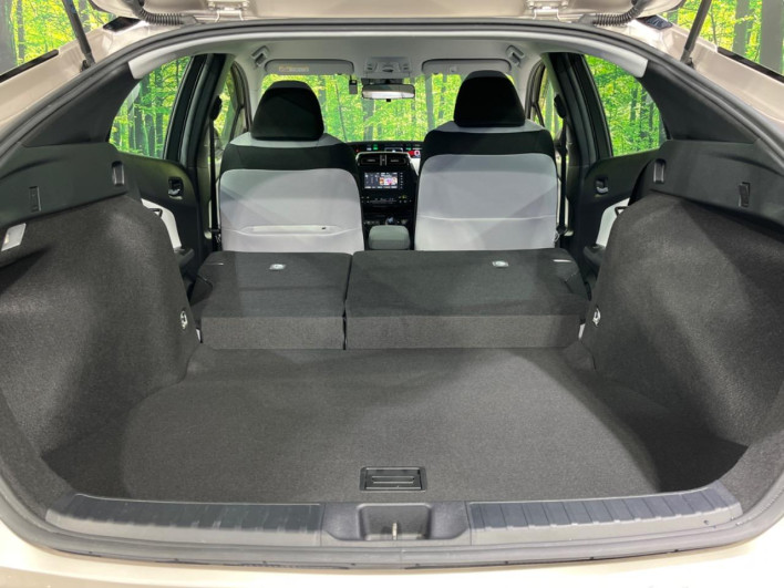 2020 Toyota Prius DAA-ZVW51 (UW-6a111baa49b6f)[25]