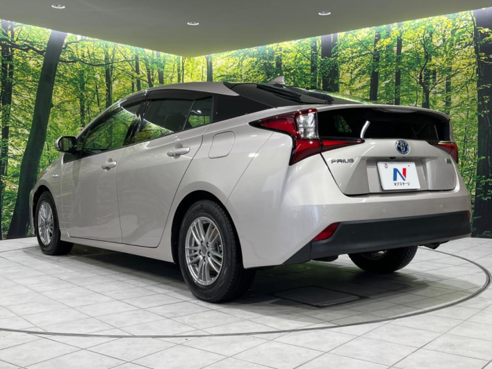 2020 Toyota Prius DAA-ZVW51 (UW-6a111baa49b6f)[15]