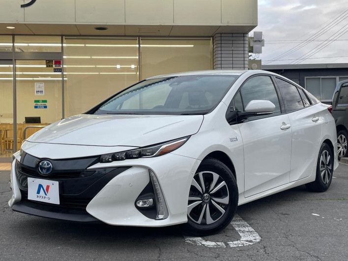 2017 Toyota Prius PHV DLA-ZVW52 (UW-6a111bac538c8)[0]