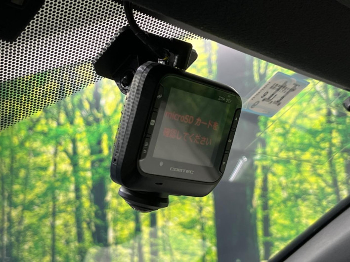 2020 Toyota Voxy 6AA-ZWR80W (UW-6a111bb2956b8)[23]