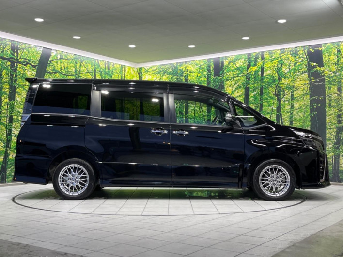 2020 Toyota Voxy 6AA-ZWR80W (UW-6a111bb2956b8)[6]