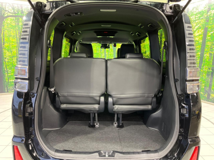 2020 Toyota Voxy 6AA-ZWR80W (UW-6a111bb2956b8)[13]