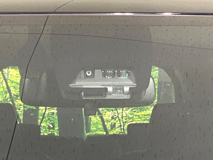 2020 Toyota Voxy 6AA-ZWR80W (UW-6a111bb2956b8)[21]