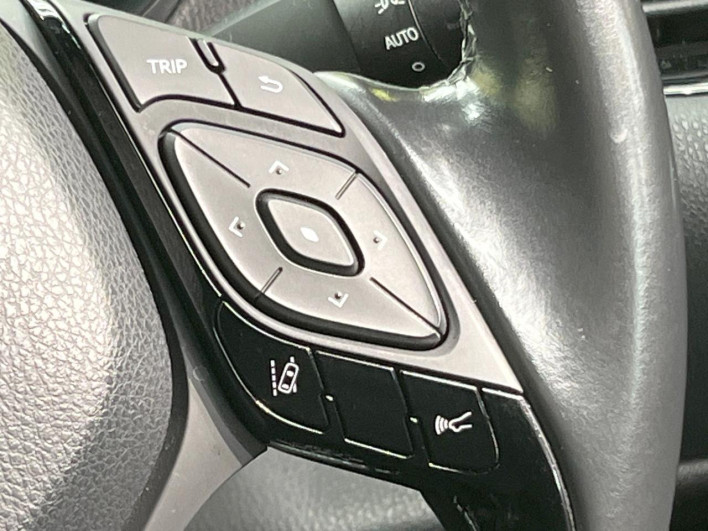 2018 Toyota C-HR DAA-ZYX10 (UW-6a111bbd760c9)[21]