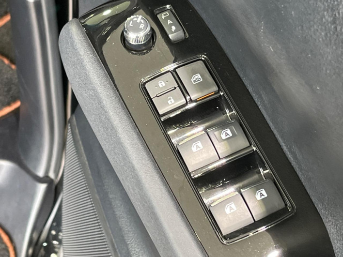 2017 Toyota Alphard DBA-AGH30W (UW-6a126b44386c4)[11]