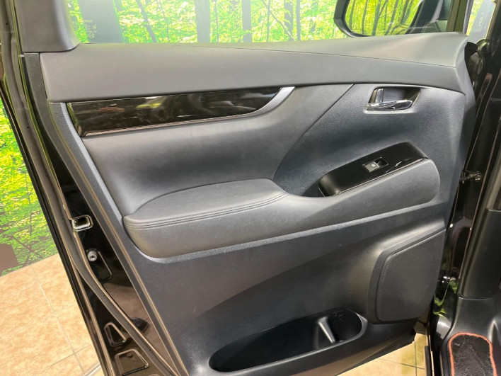 2017 Toyota Alphard DBA-AGH30W (UW-6a126b44386c4)[18]