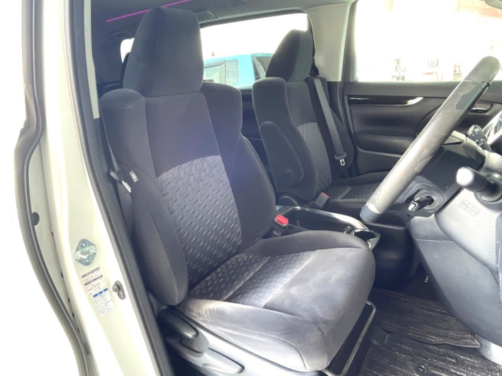 2017 Toyota Alphard DBA-AGH35W (UW-6a126b4c7b618)[14]