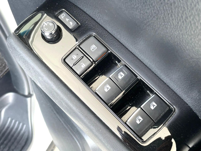 2017 Toyota Alphard DBA-AGH35W (UW-6a126b4c7b618)[18]