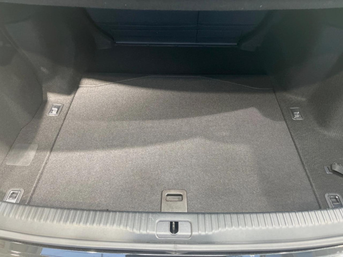 2018 Lexus IS DAA-AVE30 (UW-6a126b564a205)[22]