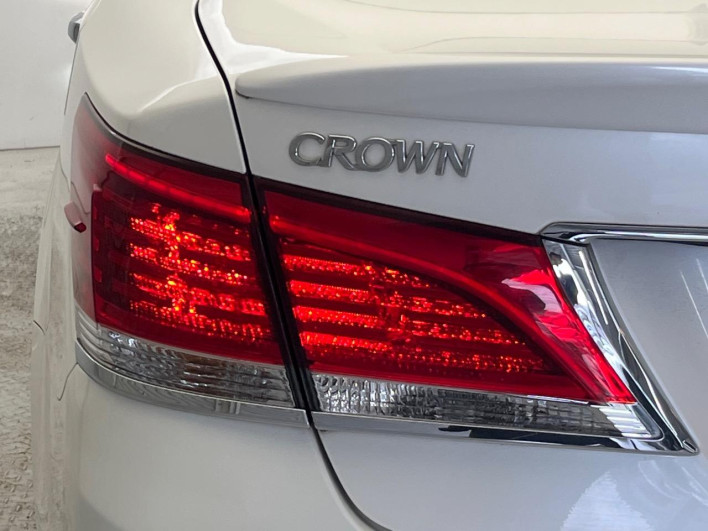 2013 Toyota Crown Hybrid DAA-AWS210 (UW-6a126b5774c91)[19]