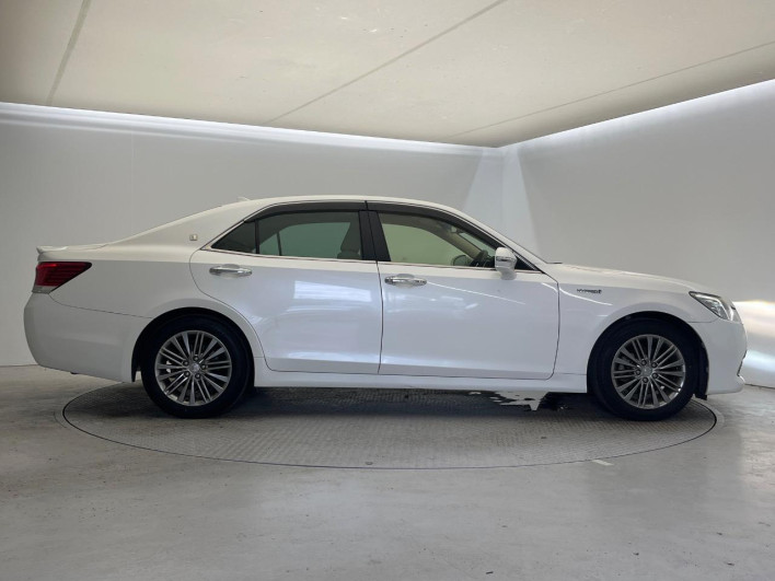 2013 Toyota Crown Hybrid DAA-AWS210 (UW-6a126b5774c91)[14]