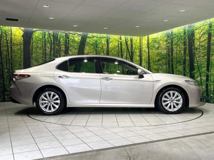 2017 Toyota Camry DAA-AXVH70 (UW-6a126b6476f3d)[7]