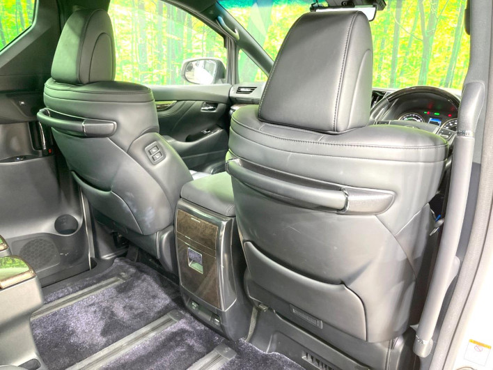 2020 Toyota Alphard Hybrid 6AA-AYH30W (UW-6a126b66b0fd3)[28]