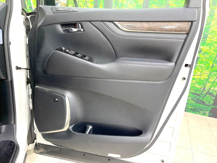 2020 Toyota Alphard Hybrid 6AA-AYH30W (UW-6a126b66b0fd3)[10]