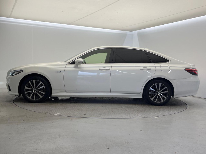 2020 Toyota Crown Hybrid 6AA-AZSH20 (UW-6a126b6a95089)[28]