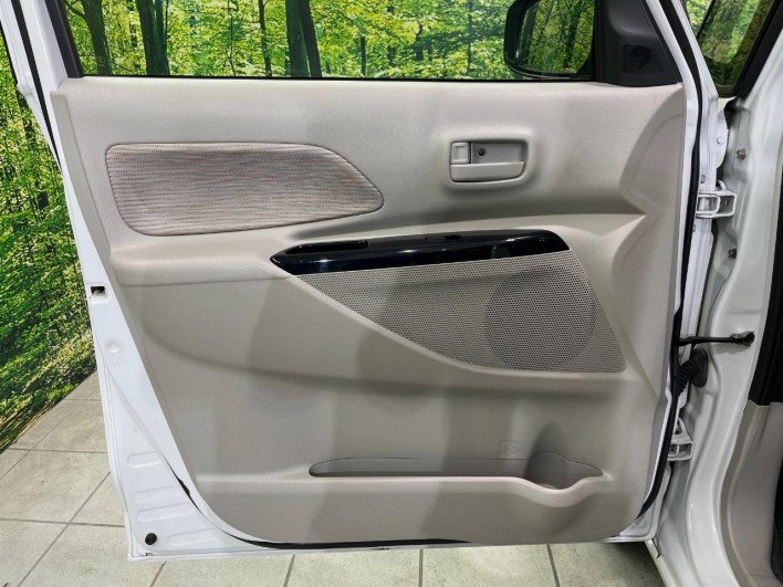 2014 Mitsubishi eK Space DBA-B11A (UW-6a126b6f492e2)[17]