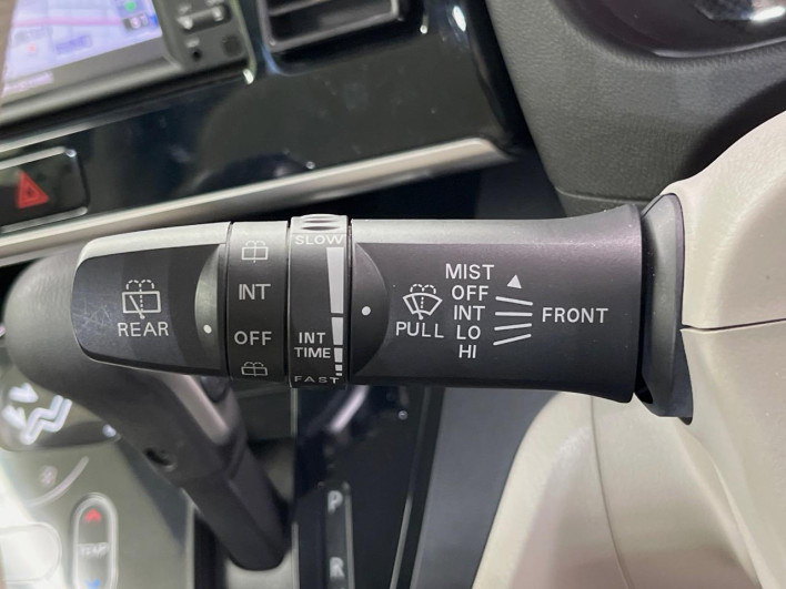 2014 Mitsubishi eK Space DBA-B11A (UW-6a126b6f492e2)[27]