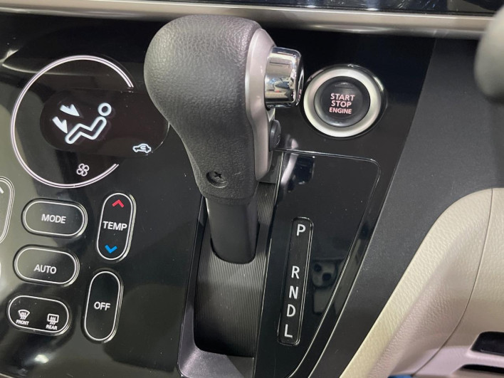 2014 Mitsubishi eK Space DBA-B11A (UW-6a126b6f492e2)[29]
