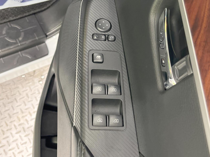 2023 Mitsubishi Delica D:5 3DA-CV1W (UW-6a126b92cf8ef)[21]