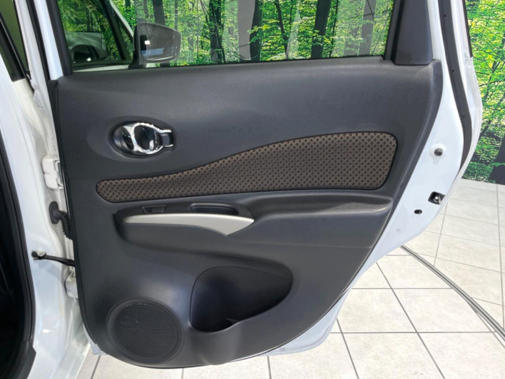 2015 Nissan Note DBA-E12 (UW-6a126ba08cb90)[28]