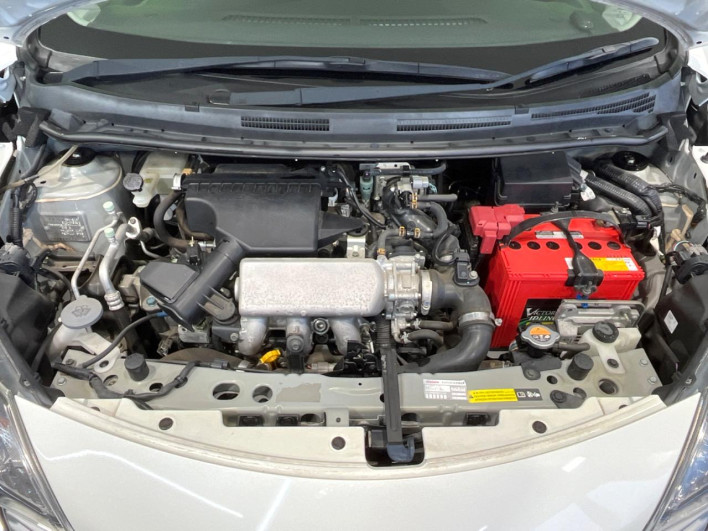 2015 Nissan Note DBA-E12 (UW-6a126ba08cb90)[7]
