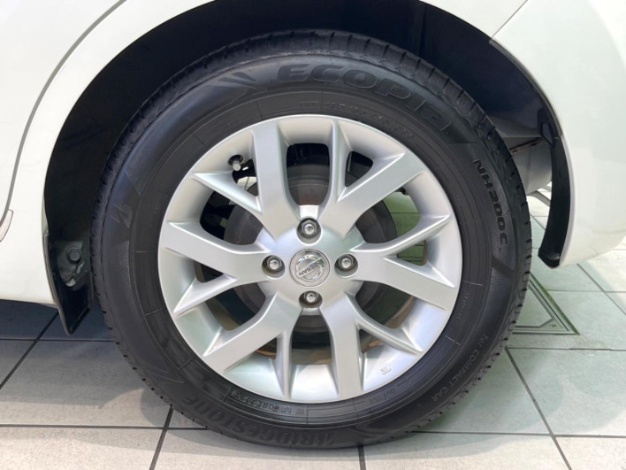 2015 Nissan Note DBA-E12 (UW-6a126ba08cb90)[21]