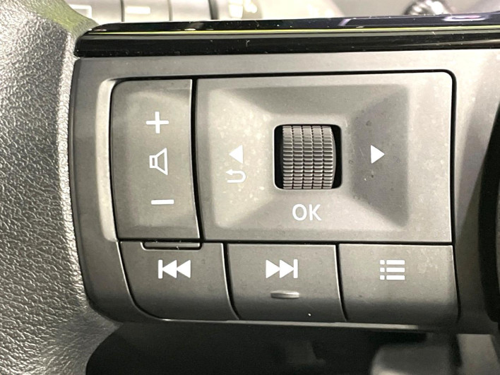2022 Nissan Note 6AA-E13 (UW-6a126ba867dec)[27]