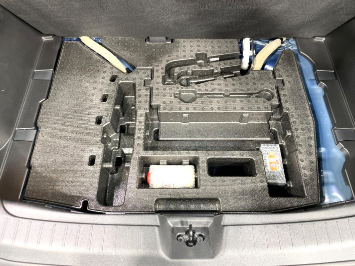 2022 Nissan Note 6AA-E13 (UW-6a126ba867dec)[16]