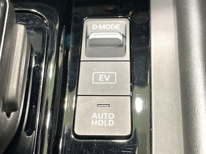 2022 Nissan Note 6AA-E13 (UW-6a126ba867dec)[26]