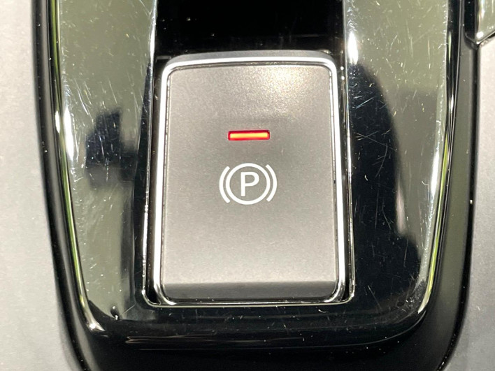 2022 Nissan Note 6AA-E13 (UW-6a126ba867dec)[25]