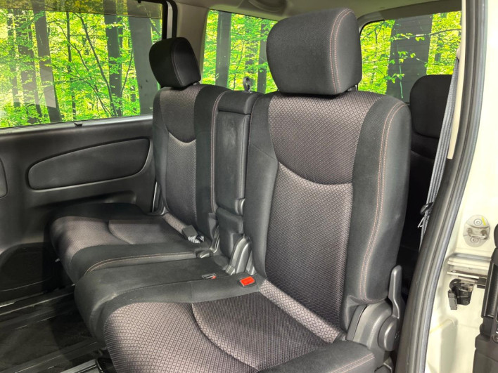 2011 Nissan Serena DBA-FNC26 (UW-6a126badf190b)[22]
