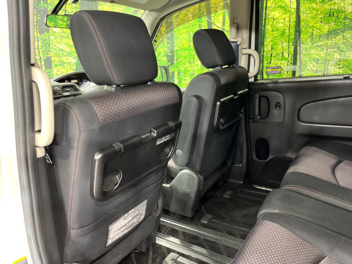 2011 Nissan Serena DBA-FNC26 (UW-6a126badf190b)[21]