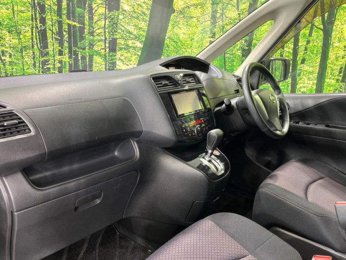 2011 Nissan Serena DBA-FNC26 (UW-6a126badf190b)[19]