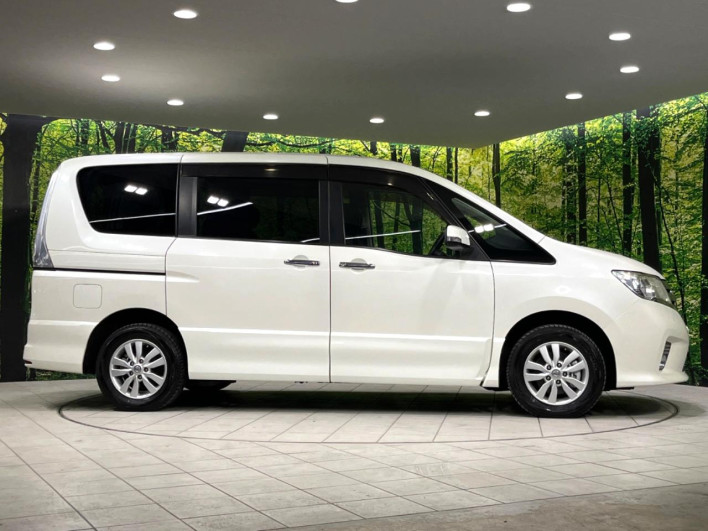 2011 Nissan Serena DBA-FNC26 (UW-6a126badf190b)[28]