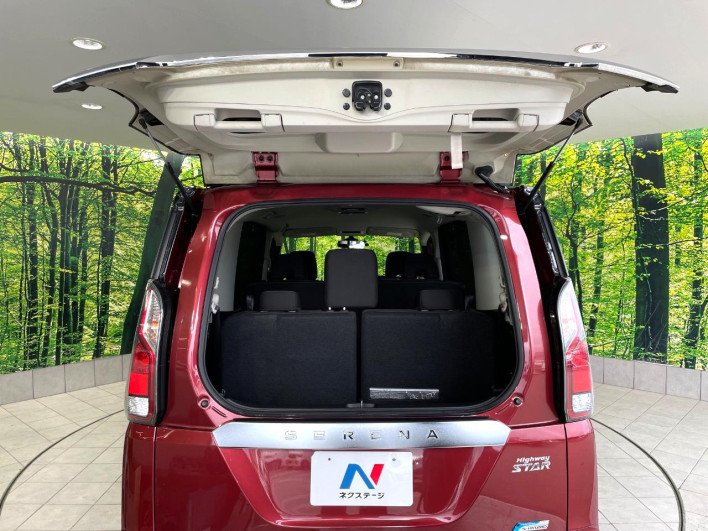 2017 Nissan Serena DAA-GFC27 (UW-6a126bb9e0c30)[18]