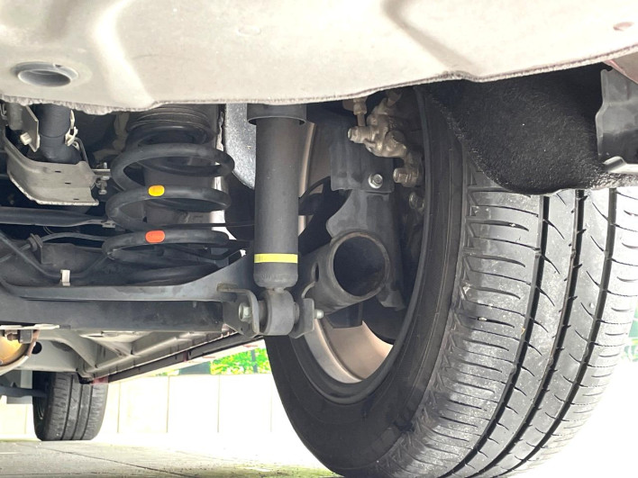 2017 Nissan Serena DAA-GFC27 (UW-6a126bb9e0c30)[11]