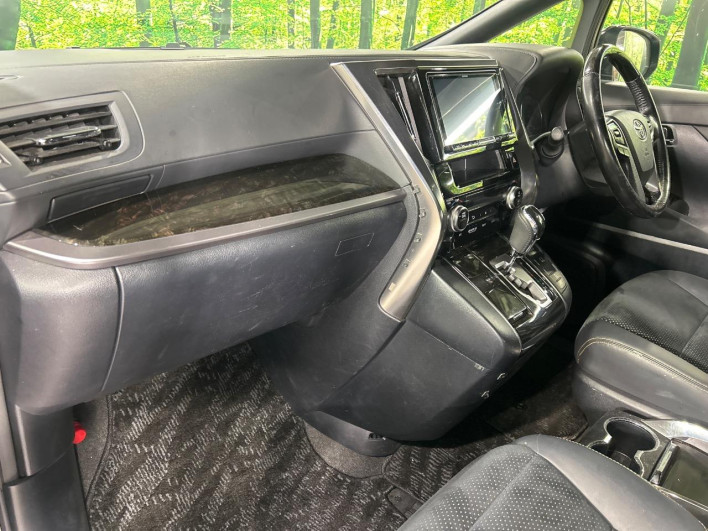 2016 Toyota Vellfire DBA-GGH35W (UW-6a126bbfdde0e)[12]