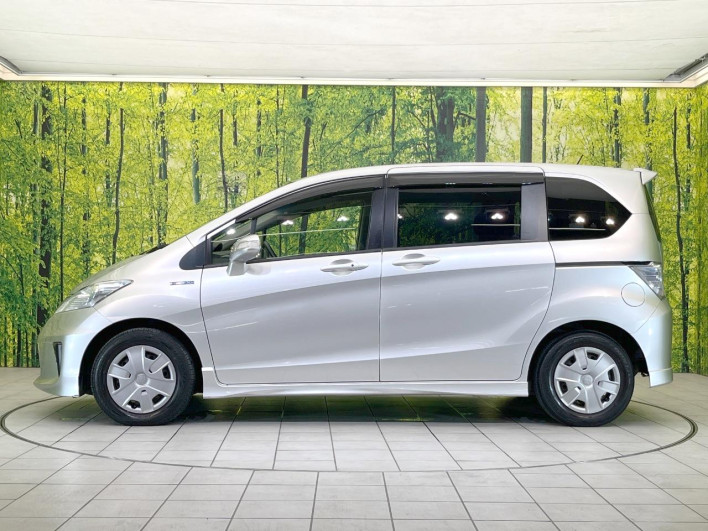2014 Honda Freed hybrid DAA-GP3 (UW-6a126bc25d98f)[12]
