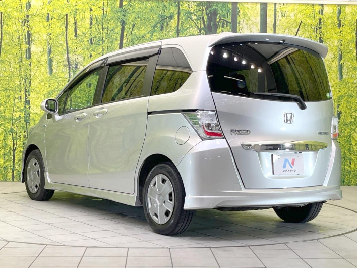 2014 Honda Freed hybrid DAA-GP3 (UW-6a126bc25d98f)[11]