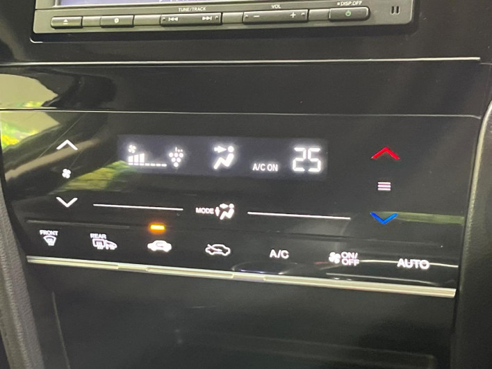 2017 Honda SHUTTLE DAA-GP8 (UW-6a126bc510c22)[18]