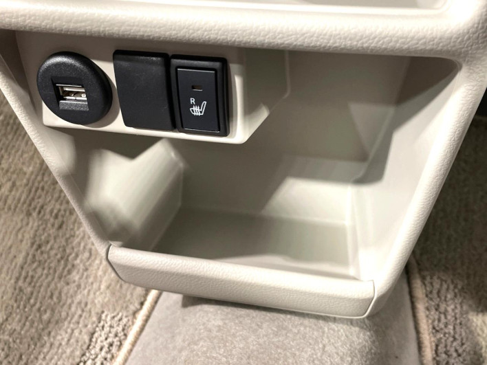 2017 Suzuki ALTO Lapin DBA-HE33S (UW-6a126bde5228f)[25]