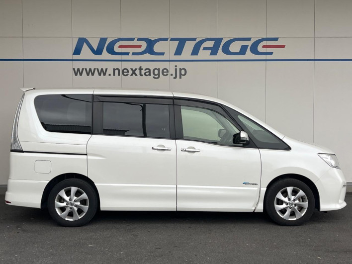2013 Nissan Serena DAA-HFC26 (UW-6a126be13b921)[12]