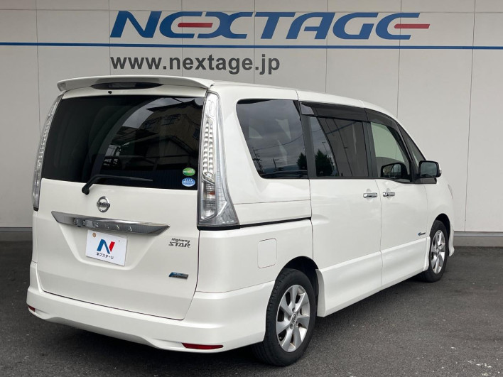 2013 Nissan Serena DAA-HFC26 (UW-6a126be13b921)[17]
