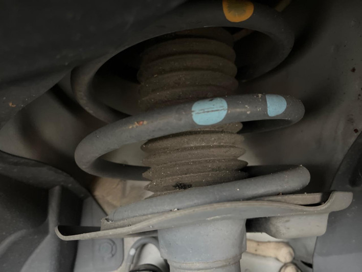 2013 Nissan Serena DAA-HFC26 (UW-6a126be13b921)[26]