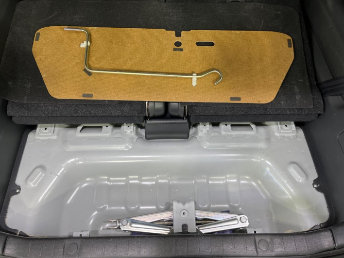 2014 Suzuki Jimny ABA-JB23W (UW-6a126be9ebbb8)[11]