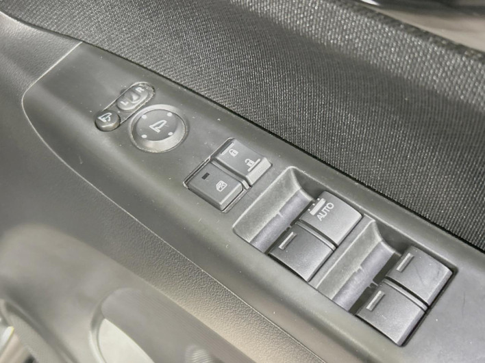 2013 Honda N-BOX CUSTOM DBA-JF1 (UW-6a126bf356087)[16]