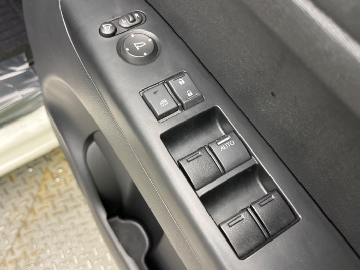 2017 Honda N-BOX DBA-JF1 (UW-6a126bf60dc00)[20]